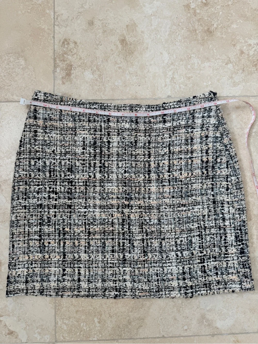 MISSONI Italian Made Black Cream Tweed Skirt with Iconic Zigzag Lining Size 2